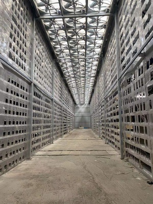 A large-scale mining farm powered by renewable energy